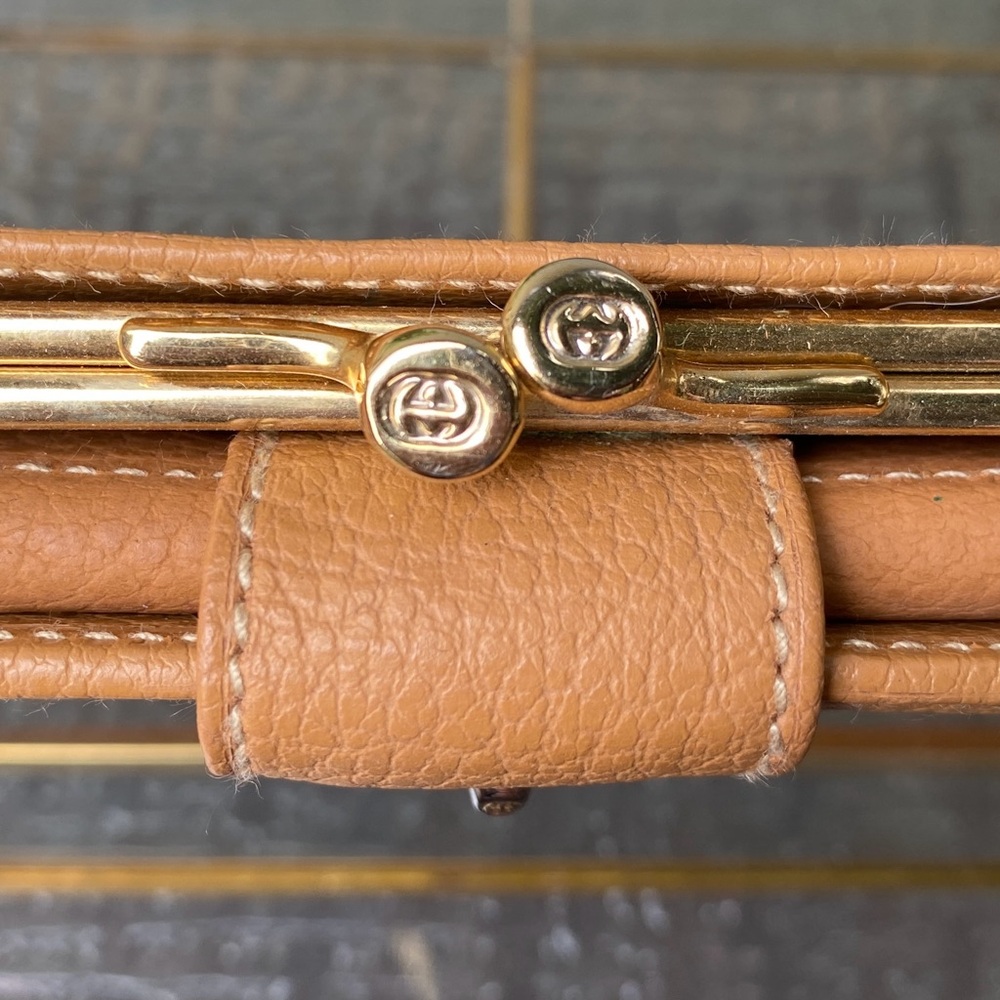 Gucci Vintage Leather Kiss Lock Tri-Fold Long Wallet - EUC, Like New! - Picture 4 of 11